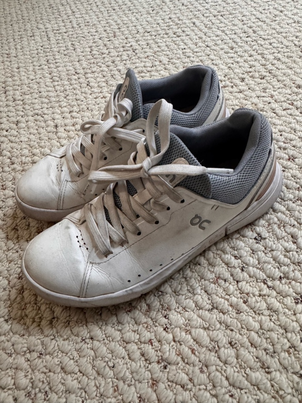 On Running On Cloud The Roger Advantage White Sneakers with Gray Accents - Picture 3 of 5